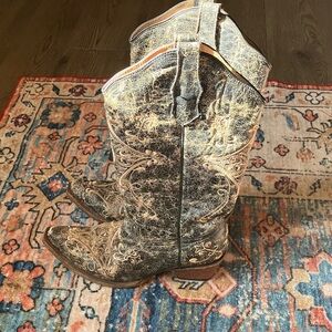 Circle G leather distressed cowgirl boots